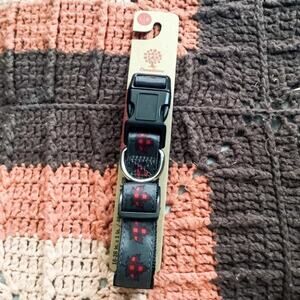 Canadiana Grey Canada Maple Leaf Dog Collar Large